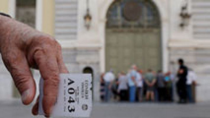 Telediario 1 - El día después del referéndum griego: opiniones divididas y los bancos cerrados