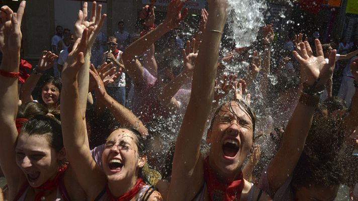 Telediario 1 - San Fermín 2015 arranca con el chupinazo