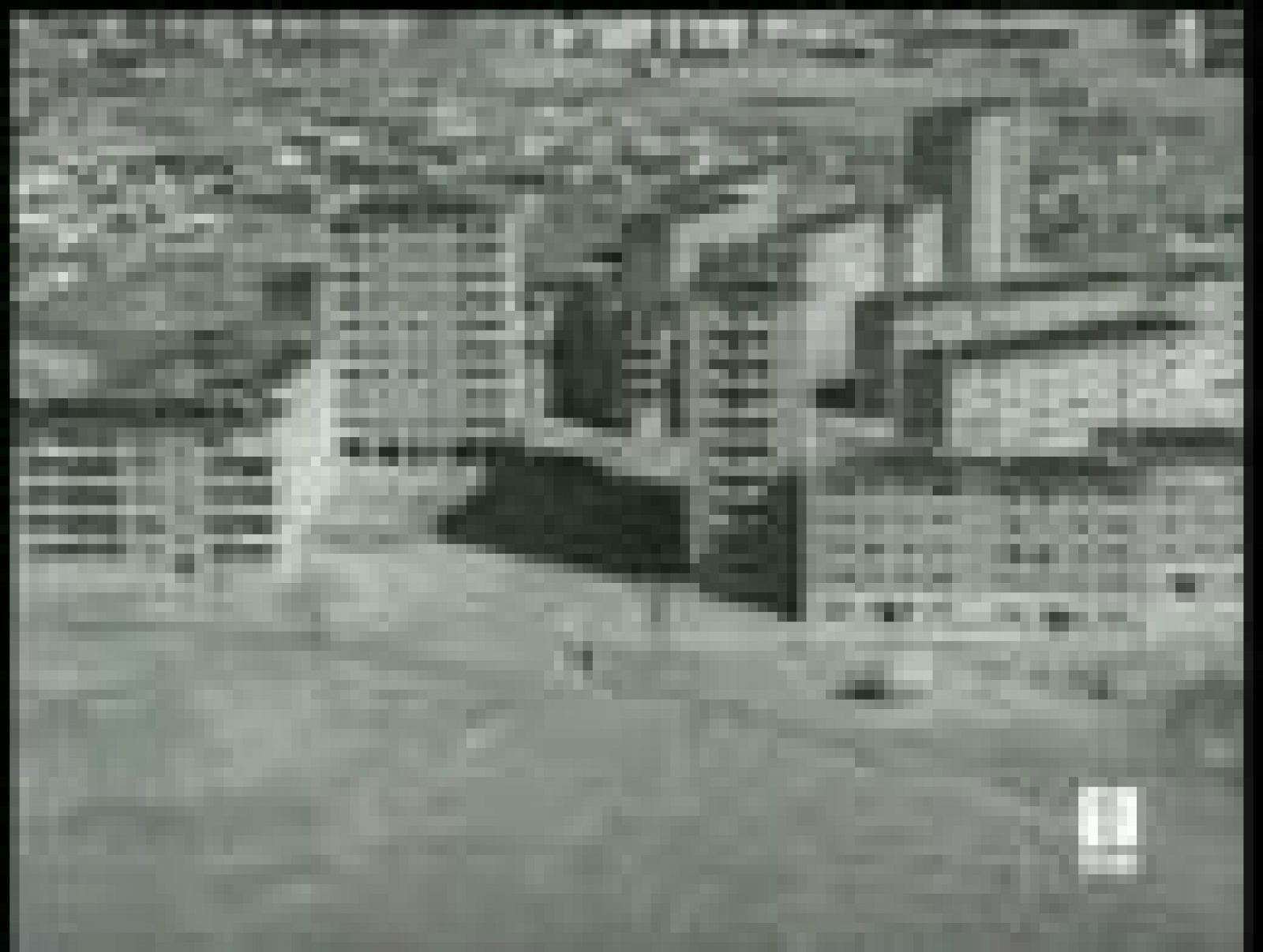 Sin programa: 'El pisito' hace 50 años (1958) | RTVE Play