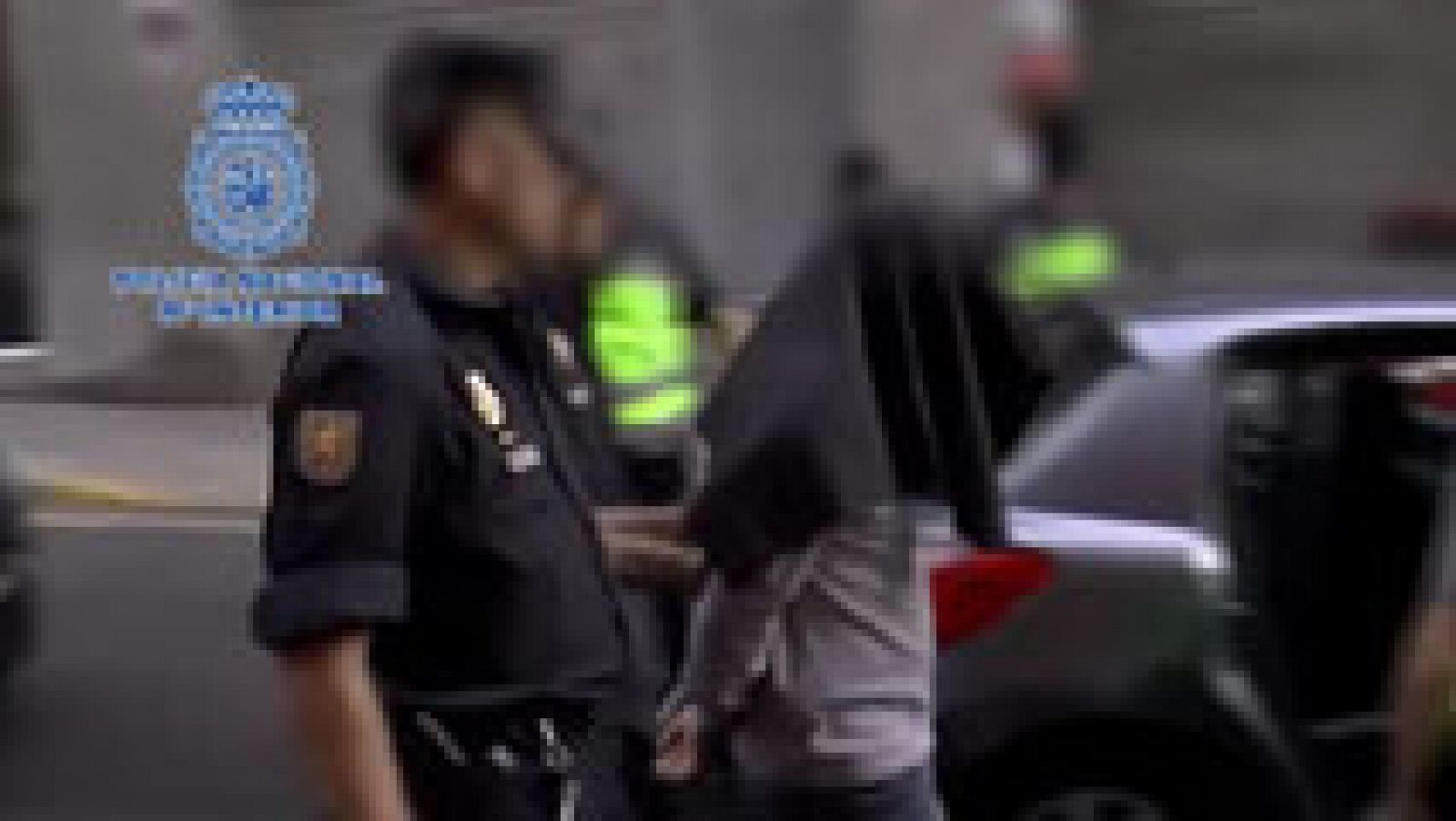 Telediario 1: Detenida en Lanzarote una mujer acusada de reclutar a niñas para el Estado Islámico | RTVE Play