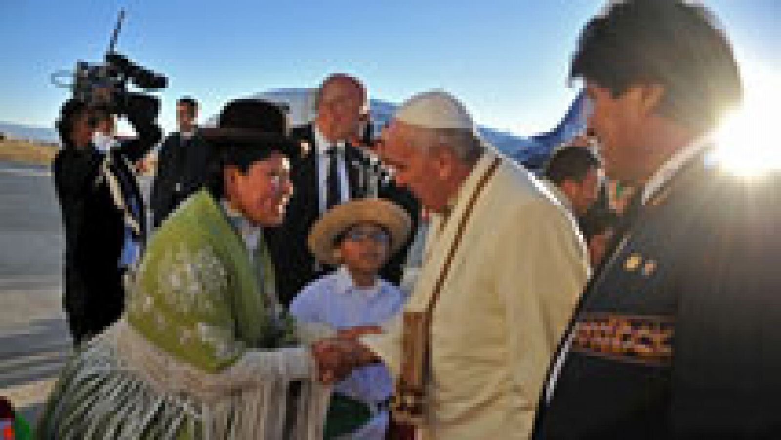 Telediario 1: El Papa inicia en Bolivia la segunda etapa de su gira latinoamericana  | RTVE Play