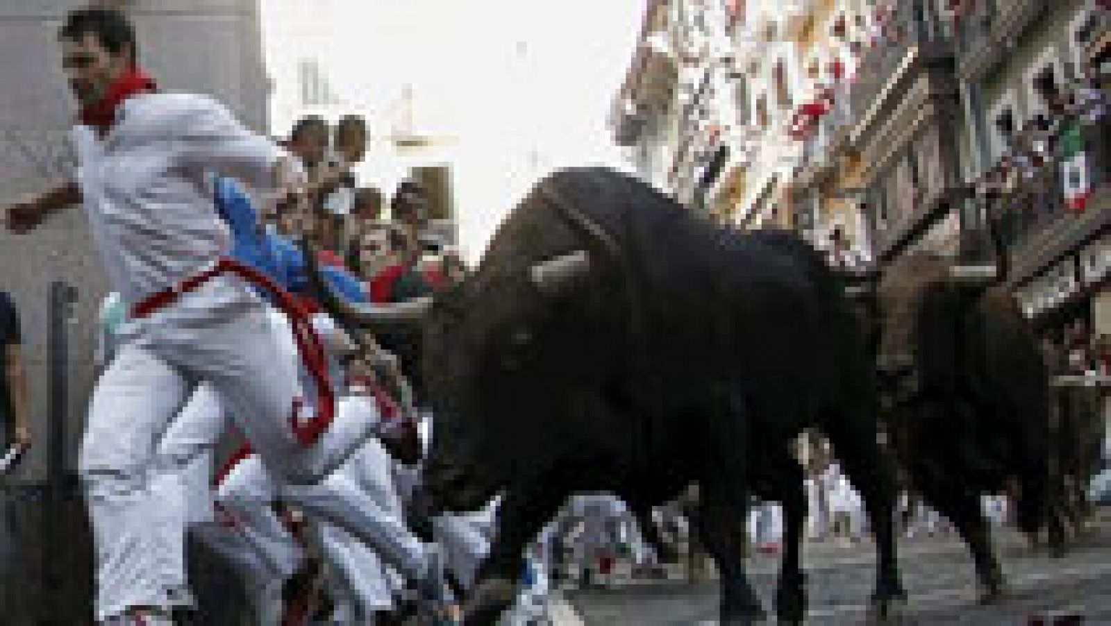 Lucimiento de los mozos en el cuarto encierro de San Fermín