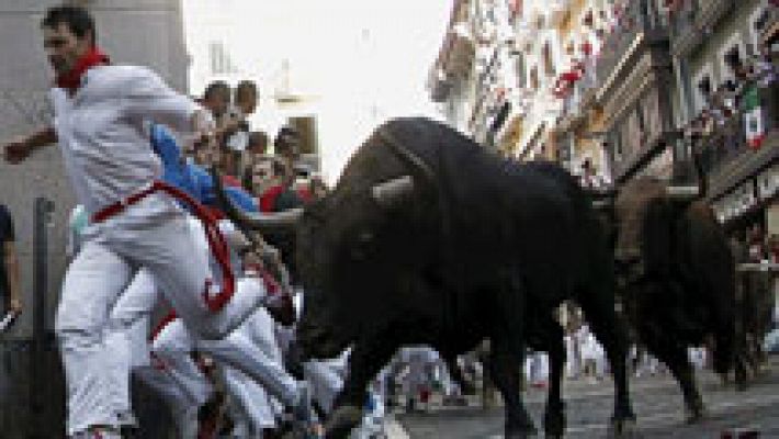 Lucimiento de los mozos en el cuarto encierro de San Fermín