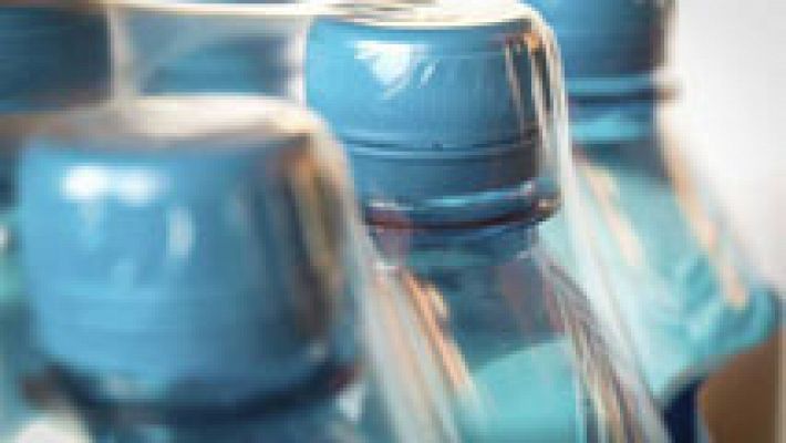 España Directo - ¿Cuántas veces se puede reutilizar una botella de plástico?