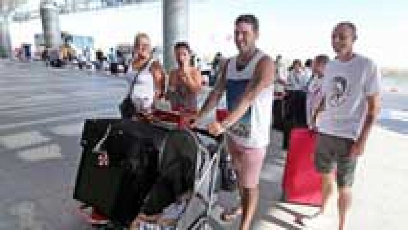 Telediario 1: Turistas británicos continúan saliendo de Túnez | RTVE Play