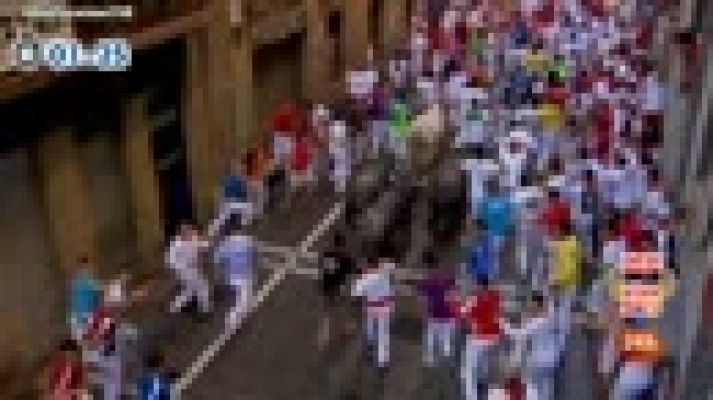 San Fermín - Llegada al coso pamplonés en el sexto encierro de 2015