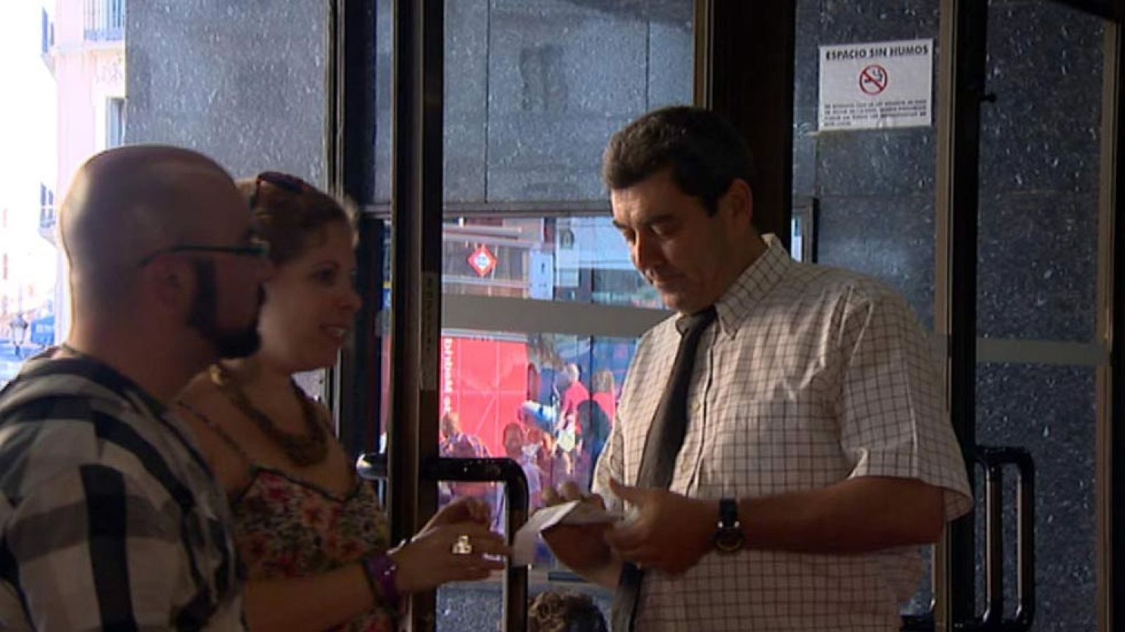 Acomodador, una profesión en peligro de extinción