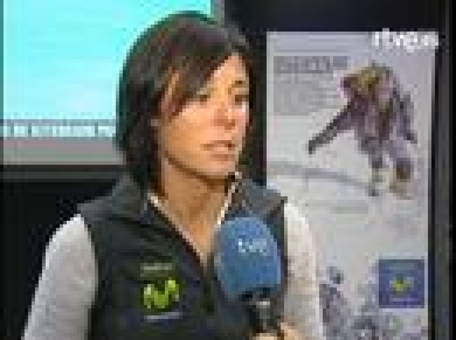 Edurne Pasabán vuelve de coronar otro ochomil y para el año que viene quiere seguir con la aventura de subir los 14 ochomiles del mundo y convertirse en la primera mujer en hacerlo.