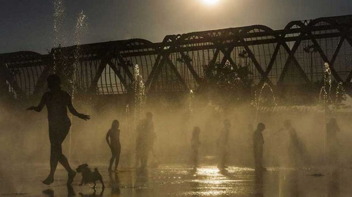 Telediario 1 - España entra en la tercera semana de ola de calor con temperaturas que superarán los 40 grados