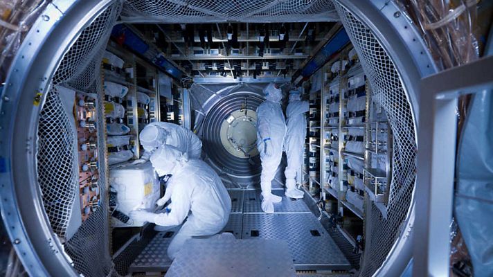 Documenta2 - Gravedad cero. Misión espacial