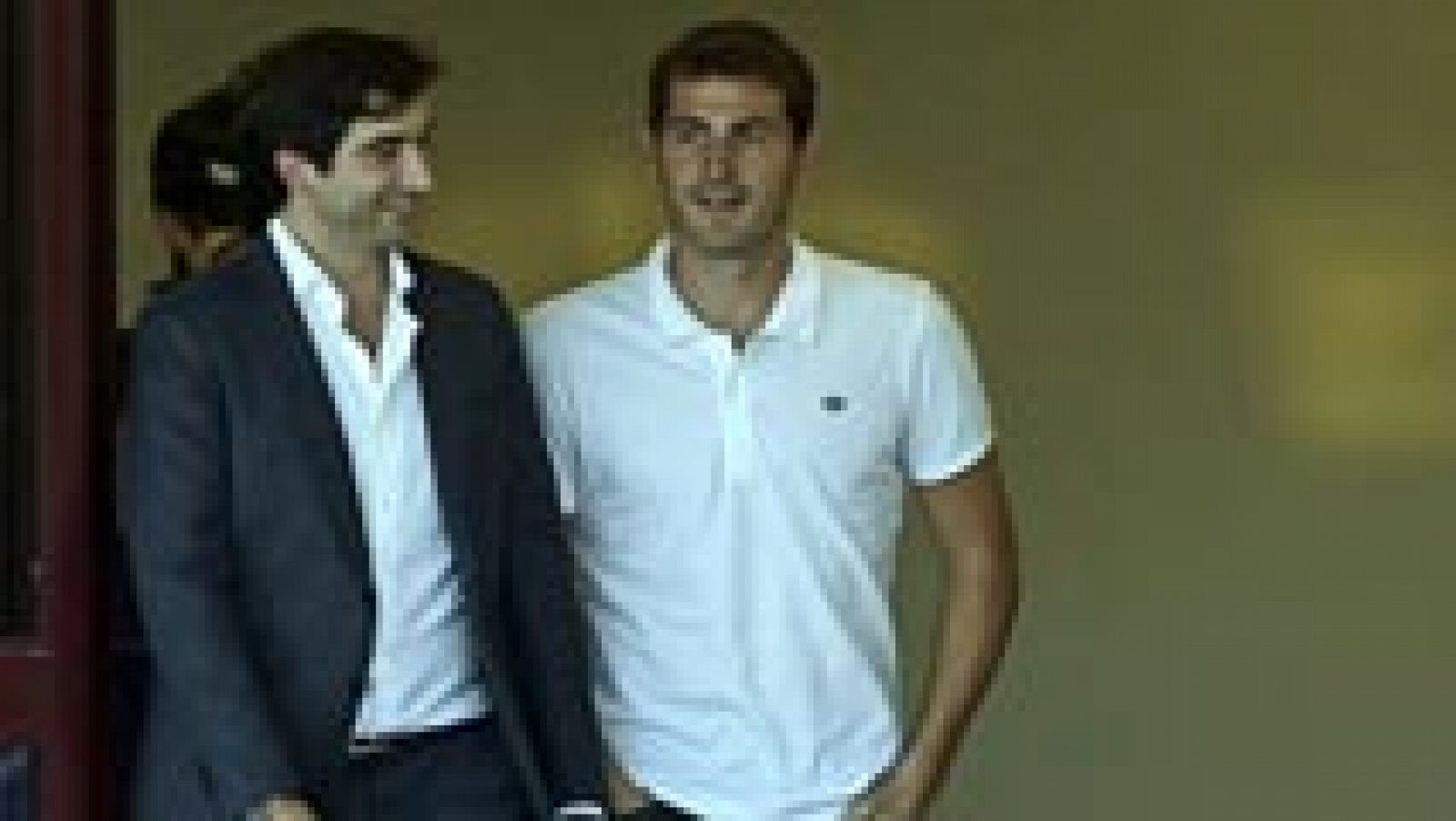 Telediario 1: Casillas, aclamado a su llegada a Oporto | RTVE Play