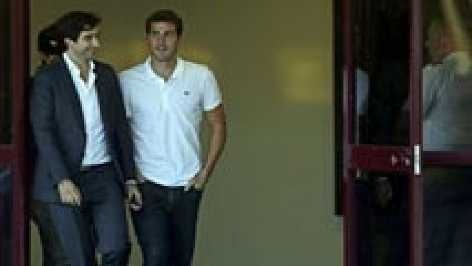 Telediario 1: Casillas ya luce como nuevo jugador del Oporto | RTVE Play