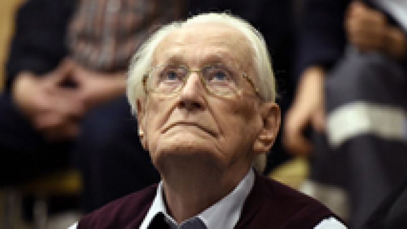 Alemania condena al contable de Auschwitz a cuatro años de cárcel