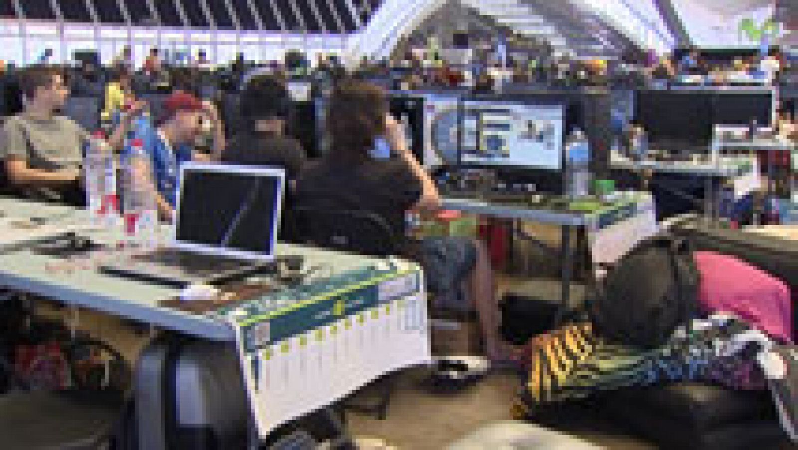 2000 internautas disfrutan de 30gb de banda ancha para descargar y jugar online en la 'Lan Party 2015'