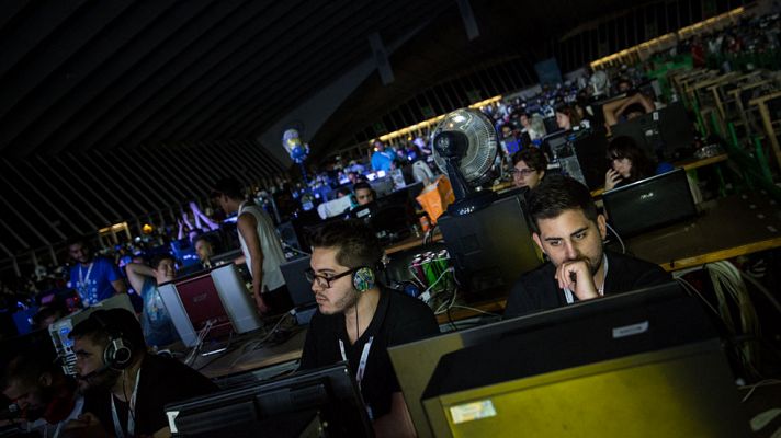 Ciencia y tecnología en Rtve.es - TLP Tenerife: Así es el ambiente de la noche telepera