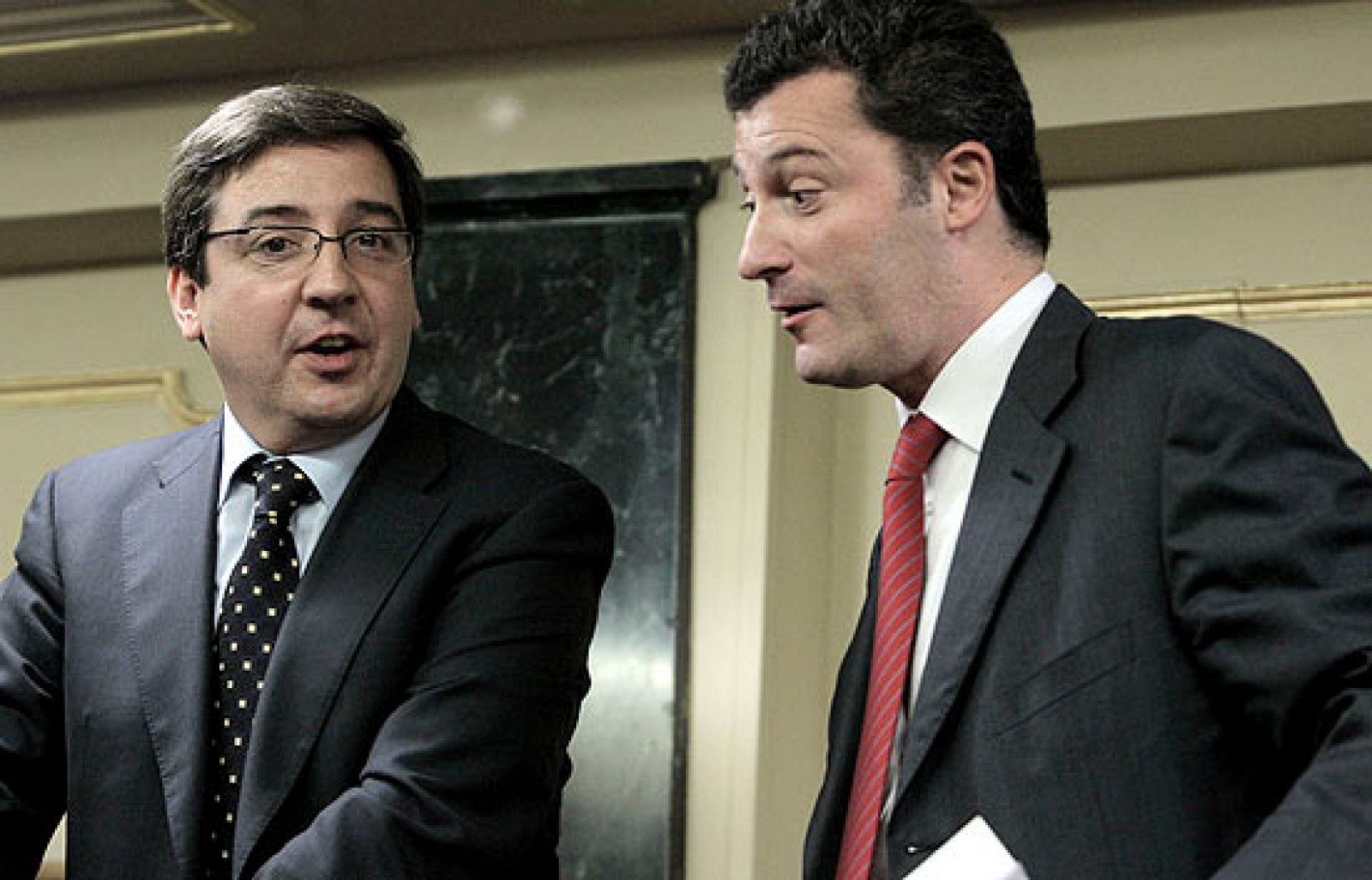 El PP ha roto su relación con UPN después de la abstención de Carlos Salvador a su enmienda.