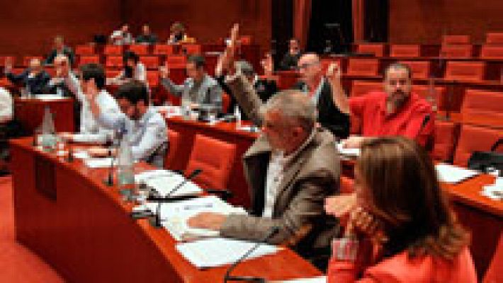 Telediario 1 - El Parlament presenta sus conclusiones sobre la comisión de investigación del caso Pujol