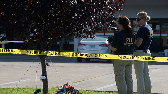 Telediario 1 - El FBI investiga el ataque contra dos instalaciones militares en Tennesse