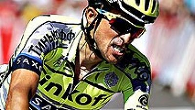 Alberto Contador (Tinkoff) admitió tras perder tiempo en la meta de Mende que no pudo seguir la rueda de Froome, quien le ha "sacado de punto".