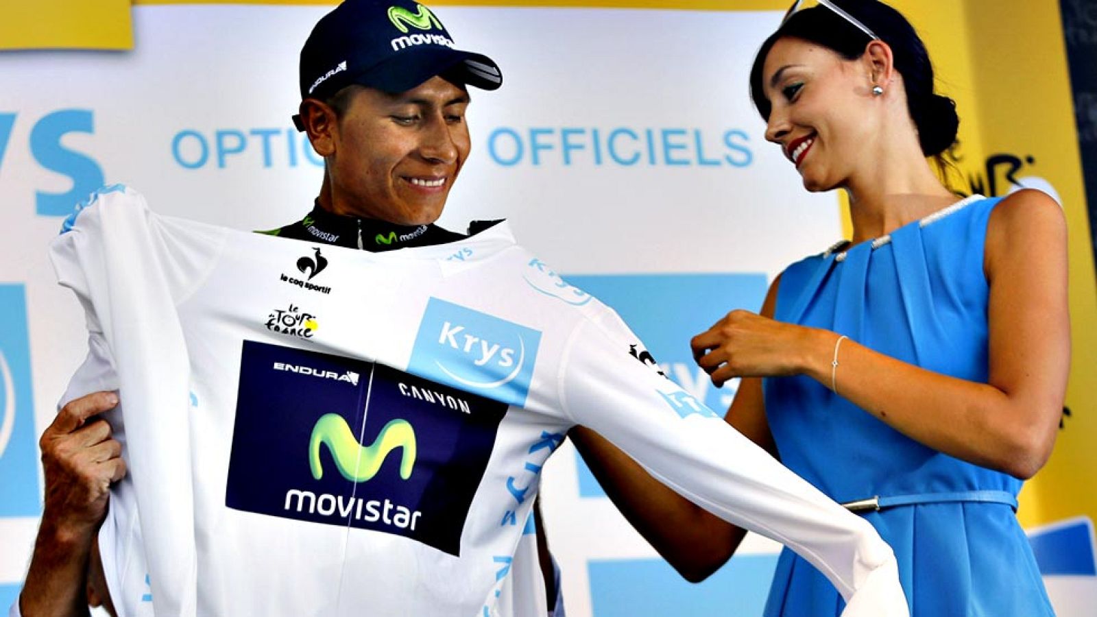 Desde Francesco Moser en 1975 a Nairo Quintana en 2015, el maillot blanco ha distinguido al mejor corredor joven del Tour de Francia. Ciclistas como Contador, Andy Schleck o Tejay Van Garderen lo ha ganado en los últimos años.
