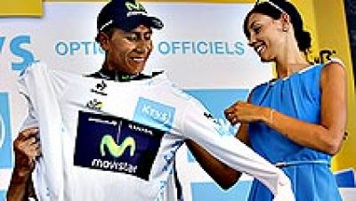 Desde Francesco Moser en 1975 a Nairo Quintana en 2015, el maillot blanco ha distinguido al mejor corredor joven del Tour de Francia. Ciclistas como Contador, Andy Schleck o Tejay Van Garderen lo ha ganado en los ltimos aos.