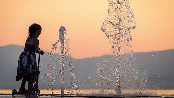 Telediario 1 - El calor intenso vuelve a numerosos puntos de la península