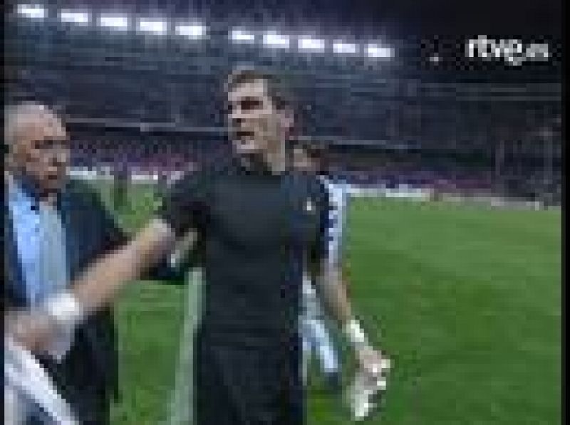 Uno de los fisioterapeutas del Atleti, Sebastián Truyols, ha sido despedido del club rojiblanco por pedirle la camiseta a Iker Casillas tras el derbi entre el Real Madrid y el Atlético.