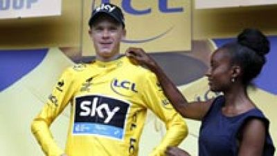 El lder del Tour de Francia 2015, Chris Froome (Sky), ha podido tachar una de las etapas ms comprometidas de lo que resta de ronda gala y es que el britnico ha vuelto a demostrar su podero ante los ataques de sus rivales en la primera de las jornadas alpinas. La victoria de la etapa se la ha llevado Simon Geschke (Giant).
