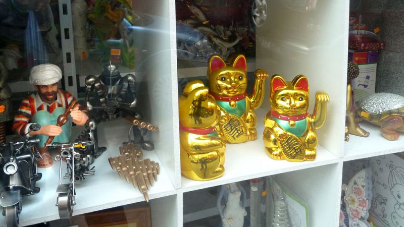 Detenidas 30 personas por blanquear 250 millones de euros en bazares chinos