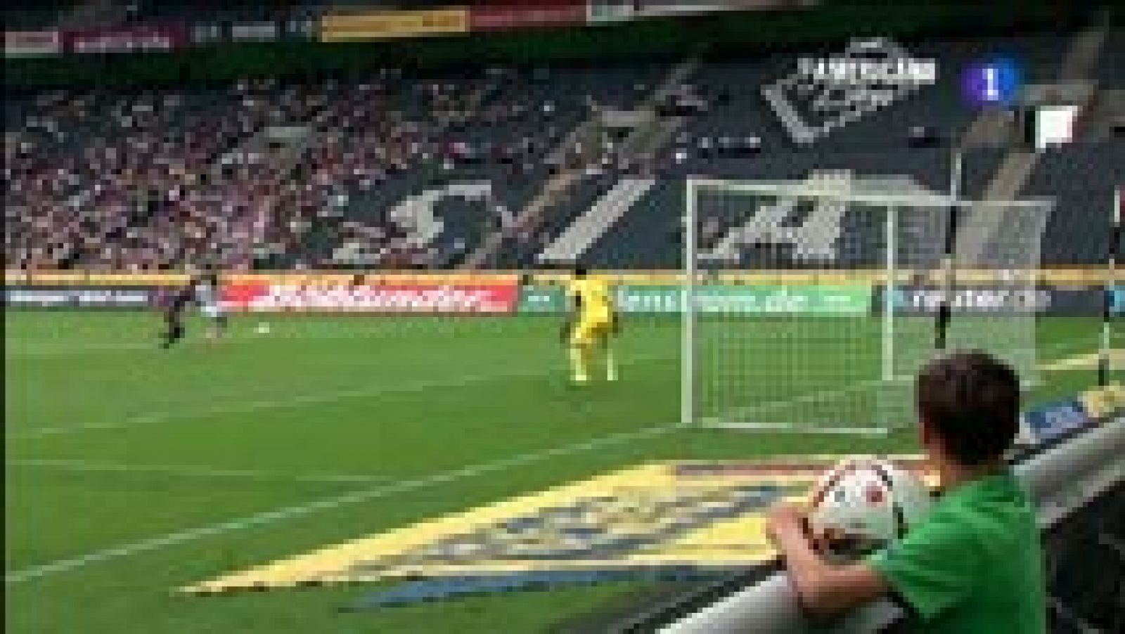 Sin programa: Casillas no logra evitar un segundo gol en contra del Oporto | RTVE Play