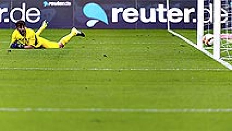Iker Casillas, portero del Oporto y exfutbolista del Real Madrid, jugó los 90 minutos y encajó dos goles en la primera derrota de su equipo en pretemporada ante el Borussia Mönchengladbach, en un encuentro amistoso que dominó el equipo portugués en s