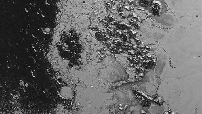 Informativo 24h - El tono rojizo de Plutón tiene que ver con la niebla