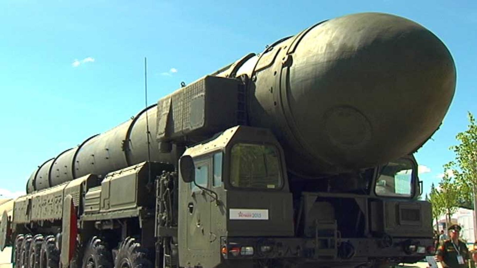 Rusia vuelve a mostrar parte de su poderío militar en el día de la armada en San Petersburgo