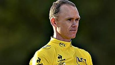 Dos aos despus de su estreno, el britnico Chris Froome (Sky) volvi a tocar el cielo del Tour de Francia proclamndose ganador de la 102 edicin, que tuvo como colofn un paseo triunfal bajo la lluvia de 109 kilmetros entre Svres y Pars.