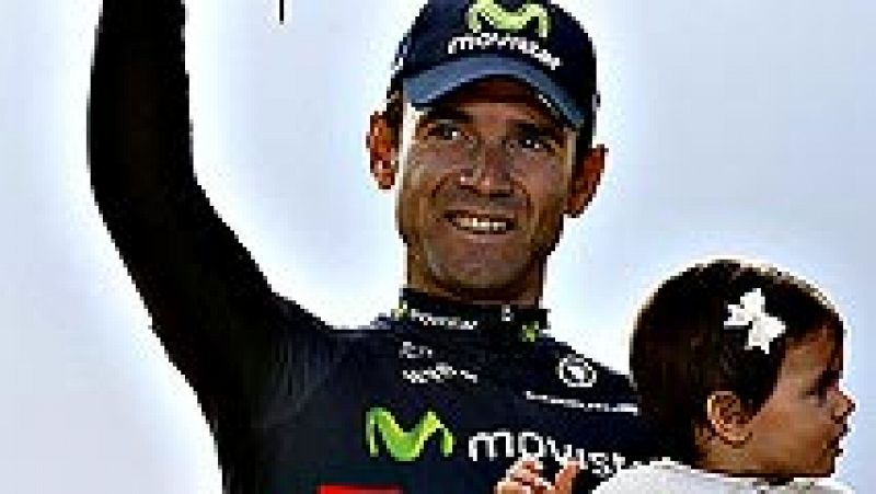 Alejandro Valverde (Movistar), tercero en el Tour de Francia, dijo antes de subir al podio que "ya no quedan lágrimas" y que se trataba de "un momento muy emotivo".    "No me quedan lágrimas, estoy muy contento porque esperaba esto desde hace mucho t