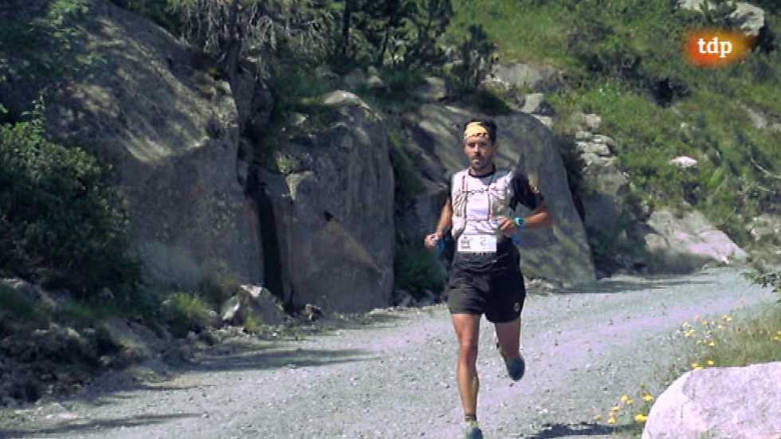 Carrera de montaña - Buff Epic Run Aigüestortes