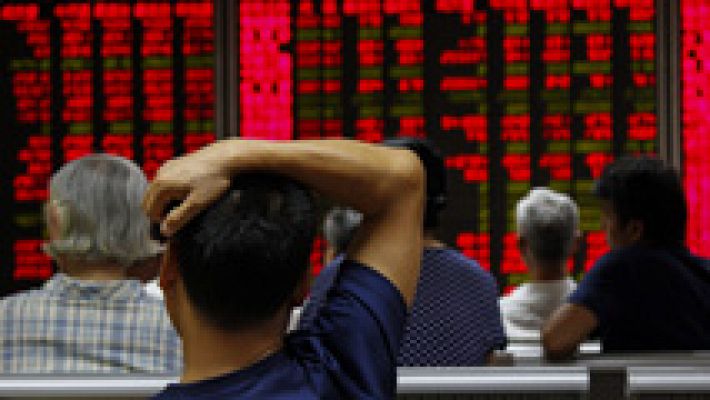 Telediario 1 - La Bolsa de China sufre su mayor caída desde el año 2007