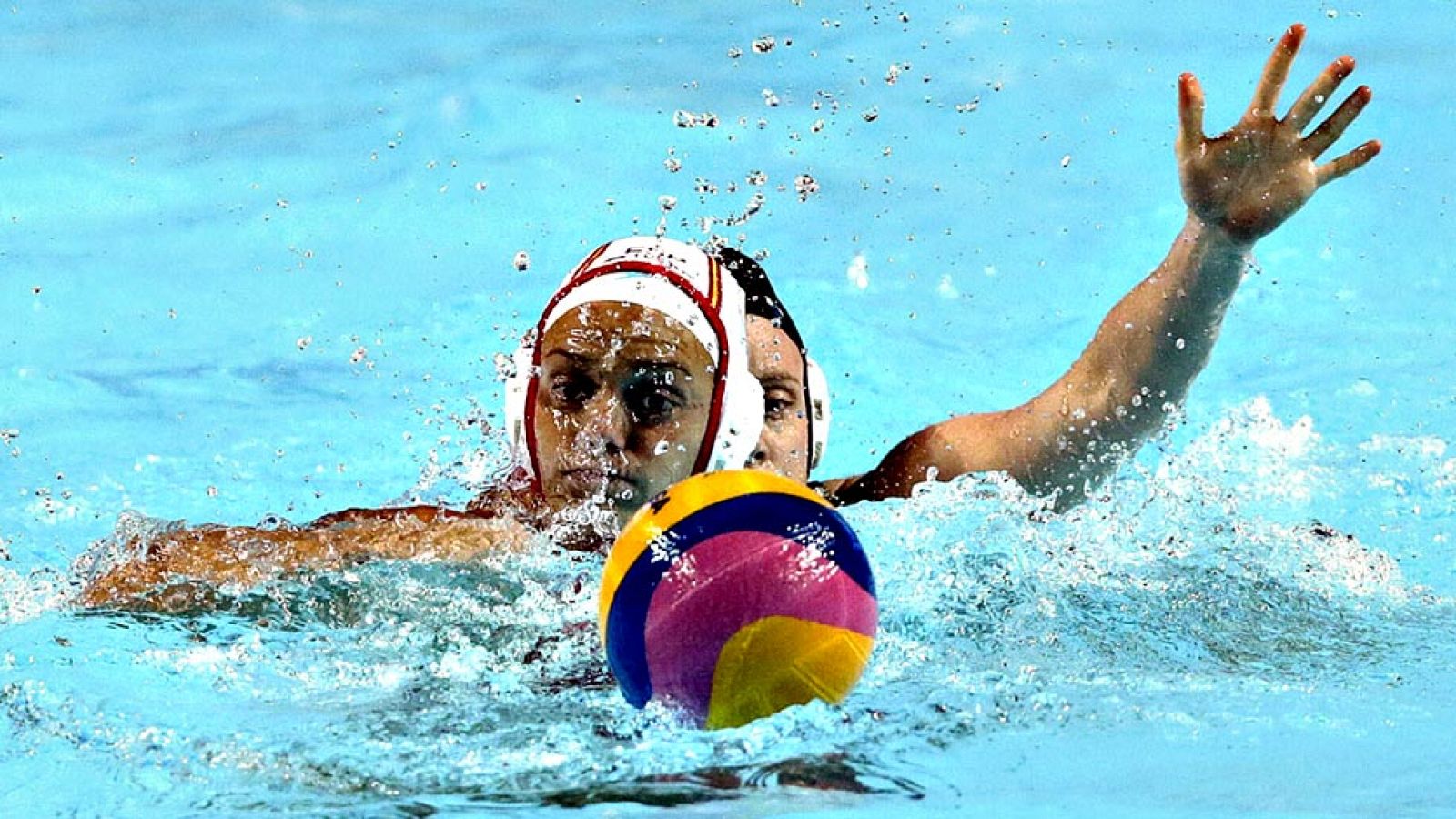 La selección española de waterpolo femenino sigue con su camino  triunfal en el Mundial de Kazán (Rusia) tras deshacerse de Nueva  Zelanda (23-2) con gran autoridad en la segunda jornada de la primera  fase de competición, un duelo en el que destacó 