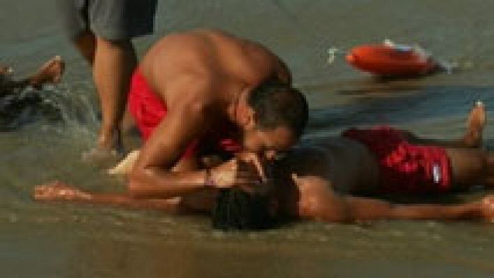 Telediario 1 - Cómo trabajan los socorristas