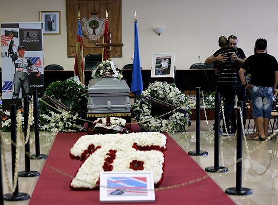 Telediario 1 - Llegan a España los restos mortales de los pilotos españoles fallecidos