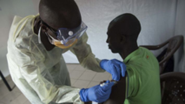 Confirman vacuna contra el ébola con una eficacia del 100%