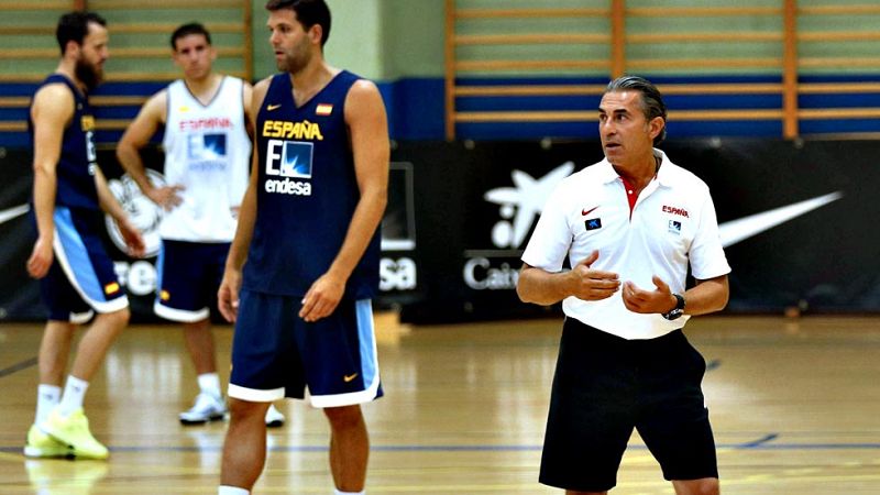 El internacional español Willy Hernangómez se ha mostrado muy  feliz este domingo en la primera sesión de entrenamiento celebrada en  el Triángulo de Oro de Madrid, de preparación para el Eurobasket de  este verano, y ha asegurado que sus "sensacione