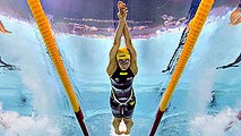 La sueca Sarah Sjöstrom ha batido el récord mundial de los 100 mariposa al marcar 55.74 en las semifinales de esta prueba durante los Mundiales de natación de Kazán.