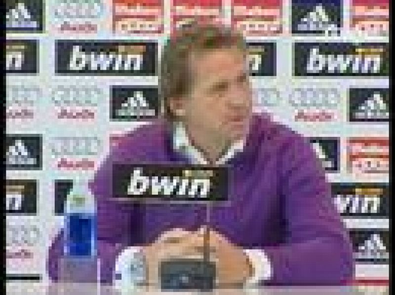 El entrenador del Real Madrid, Bernd Schuster, matendrá una charla con su jugador, Sergio Ramos, ya que éste parece no estar del todo contento en el equipo.