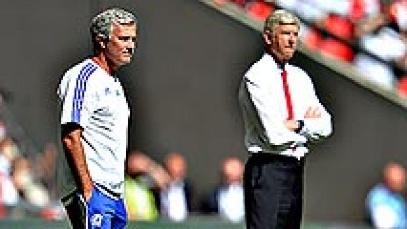 El entrenador del Chelsea, José Mourinho, ha criticado la  propuesta de juego que ha empleado Arsene Wenger para que el Arsenal  levantara este domingo la 'Community Shield' en Wembley, resumiendo  los noventa minutos en que "el equipo más defensivo