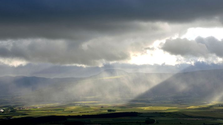 El tiempo - Chubascos y tormentas en Navarra y norte de Aragón