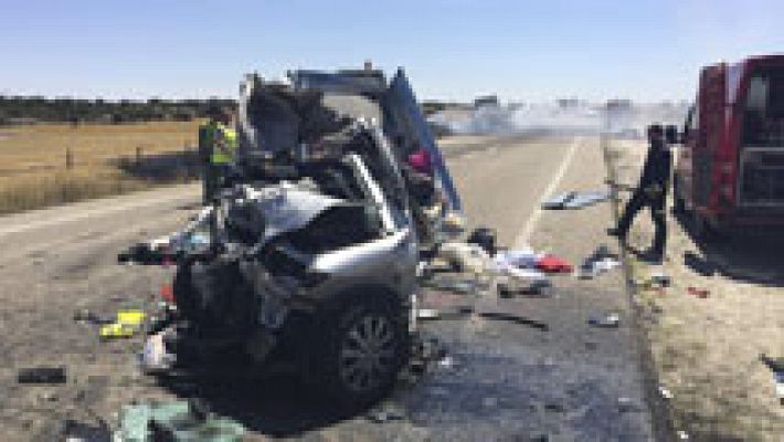 Telediario 1 - Julio terminó con 111 fallecidos en las carreteras