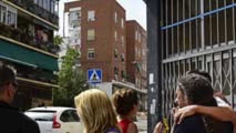 Los 57 realojados tras el derrumbre en Carabanchel pasan su primera noche fuera