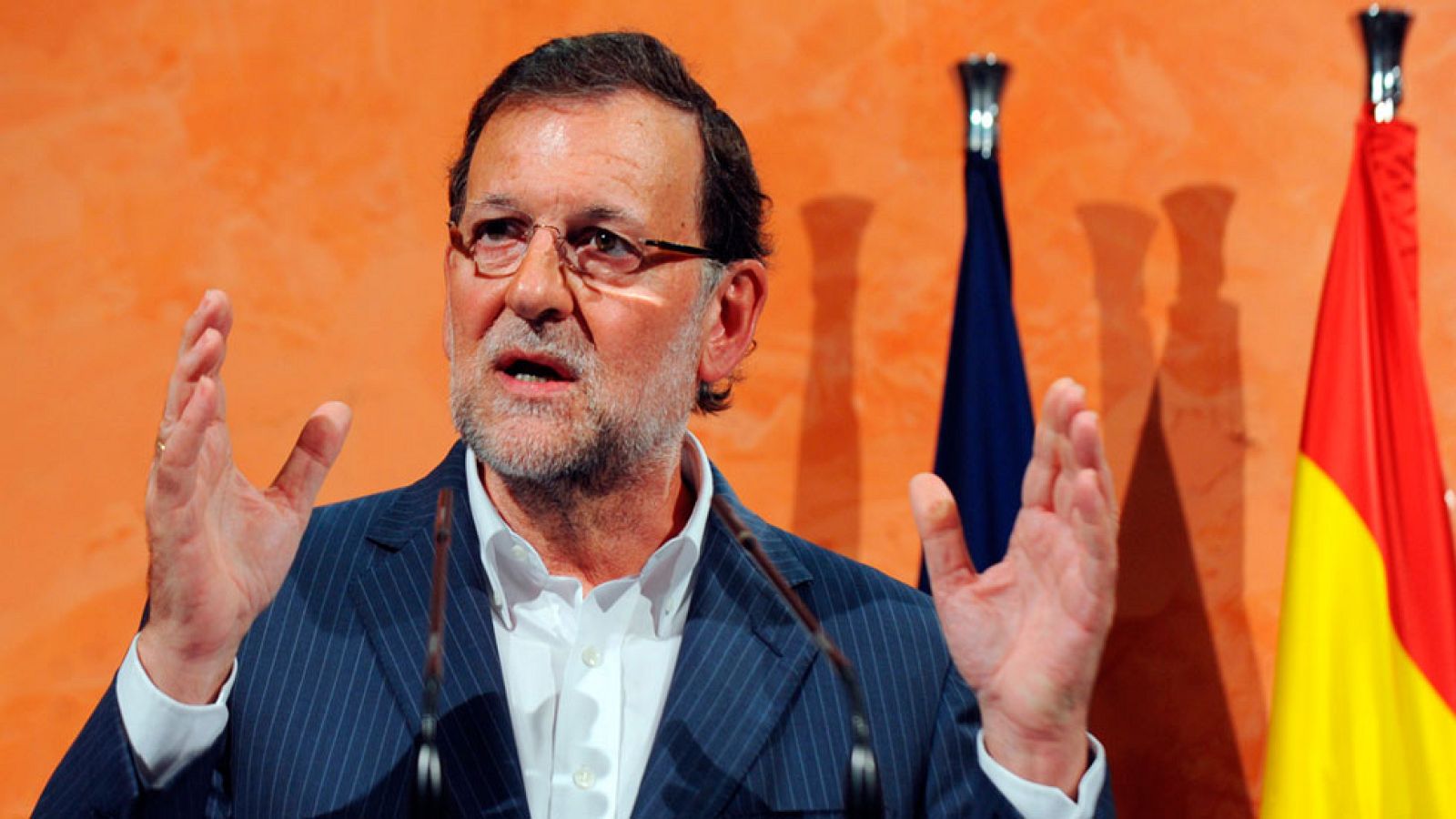 Rajoy afirma que 'nadie va a romper España' y que el gobierno 'no va a dejar sin amparo a los catalanes'