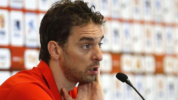Telediario 1 - Pau Gasol: "Jugar con Kobe Bryant en el Barcelona es una idea divertida"